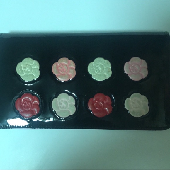 AUTHENTIC CAMILLA CHANEL SNAP WALLET (Limited Addition) - Picture 2 of 11